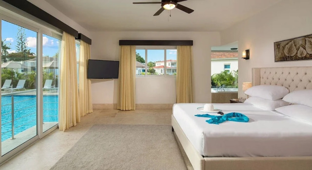 Luxury Villas - Mandatory All-Inclusive