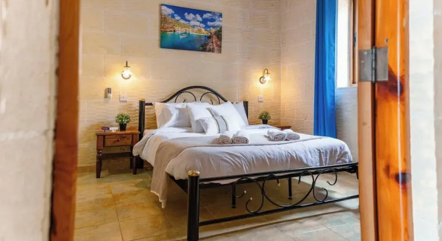 Ta Dora 3 Bedroom Villa With Private Pool, Varaa Villa Xaghra Gozo