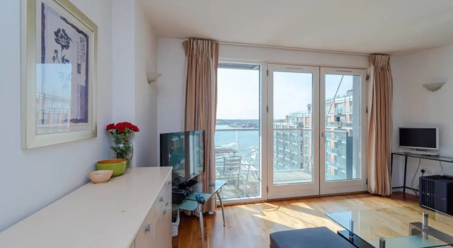 Stylish Modern 2 Bedroom Apartment