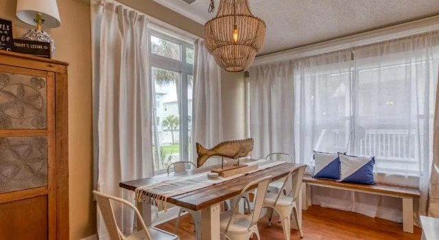 Latitude Adjustment Main House, Rezerwuj Hotel Tybee Island Georgia