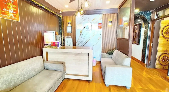 Hotel Flatties Mall Road Nainital, Забронировать Отель Отели штата Уттаракханд 3 звезды, 3*