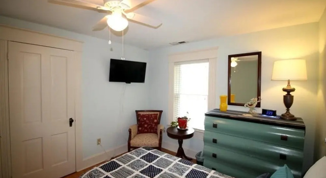 Delaware Avenue 32A, Забронировать Дом для отпуска Отели Рехобот-Бич с парковкой, рядом с Музей Рехобот-Бич, Парковка