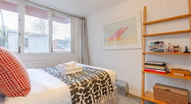 Stunning 1BD Flat w/ Garden Area, Kentish Town!