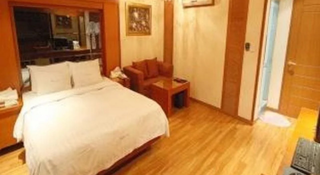Hotel Lust