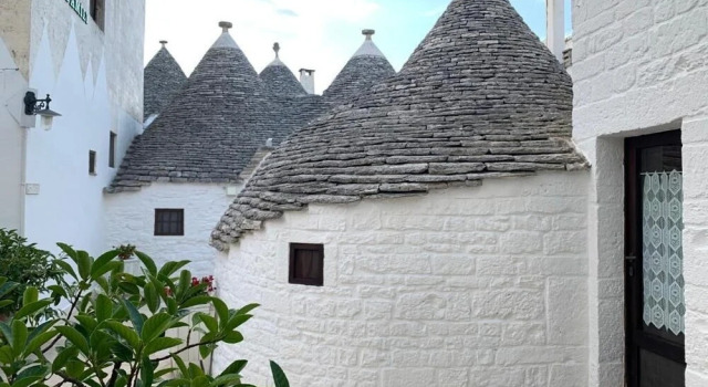 Trulli Family - Trulli&Cummerse, Забронировать Гостевой дом Альберобелло Bari Province, рядом с Trullo Church of St. Anthony