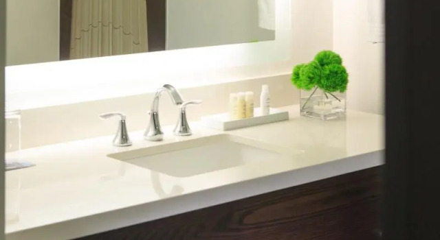 Четырёхместный номер Standard Renaissance Denver Downtown City Center Hotel
