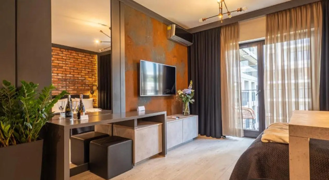 Студия с видом на реку Loft House Premium Apartments