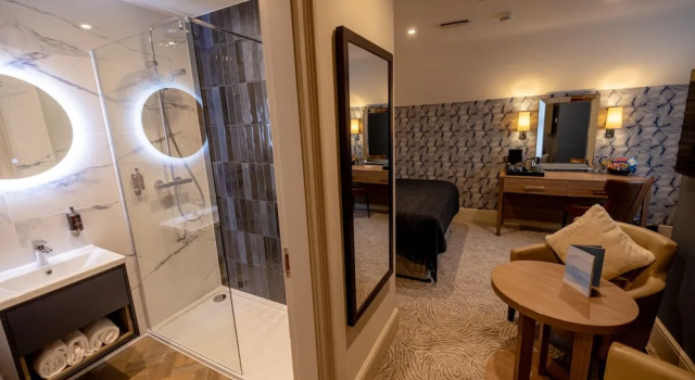 Номер Deluxe Brisbane House Hotel