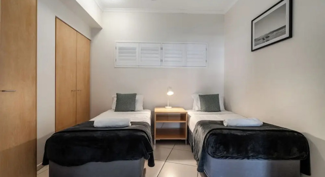 Номер Standard с 2 комнатами с балконом и с видом на бассейн Rolling Surf Resort