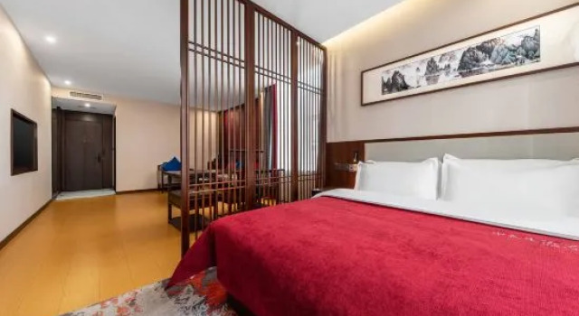 Люкс QIANNA HOTEL FINE (Fangte)