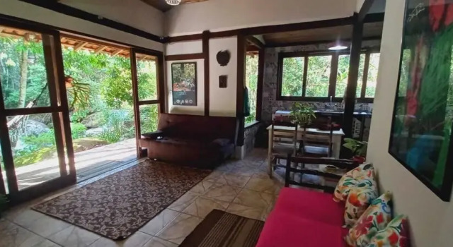 casa na cachoeira