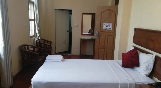 Camera Standard Royal Yadanarbon Hotel