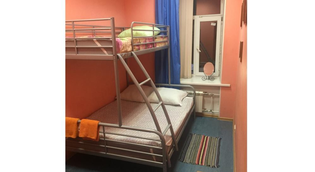 Hostel Land, Забронировать Хостел Отели Санкт-Петербурга с парковкой, рядом с Владимирская, Парковка