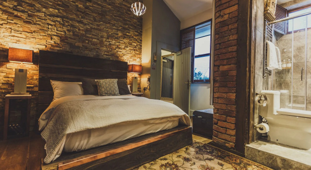 The Cow Hollow Hotel