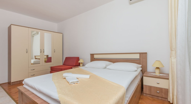 Apartments Kate, Book Lejlighed Hoteller i Split Region med parkering, Parkering