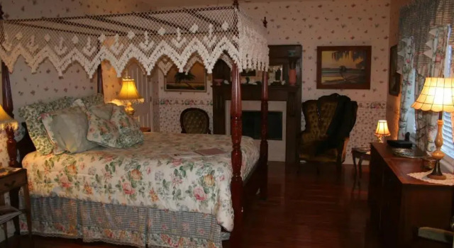 Двухместный номер Standard с видом на озеро Heron Cay Lakeview Bed & Breakfast