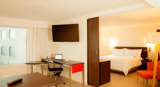 Апартаменты Fiesta Inn Express Monclova