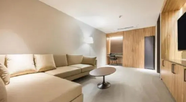 Люкс Changwon Hotel True
