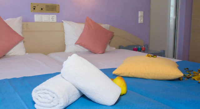 Nikos Hotel