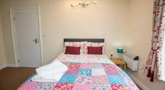 Bradford Property Rentals, Забронировать Отель Отели Англии 3 звезды, 3*