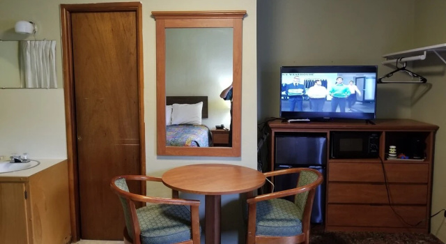 Четырёхместный номер Standard Quick Stop Motel