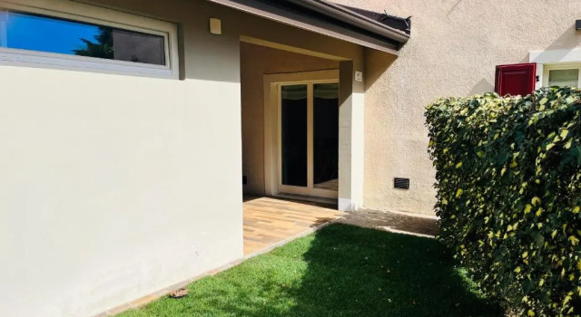 Апартаменты Цокольный этаж Albola Suite Holiday Apartments