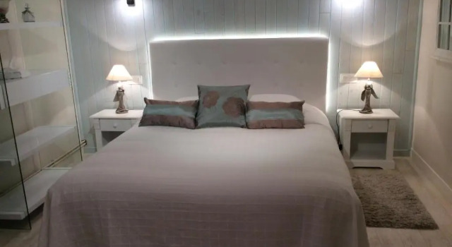 Suite Eugenie Piscine Maison Blanche Tulle, Rezerwuj Bed and Breakfast Tulle Correze