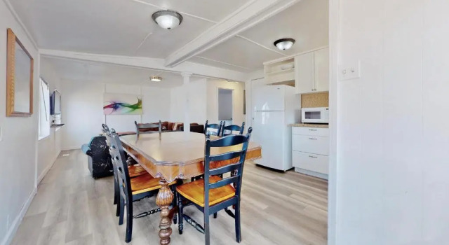 Main Beach River Retreat - Wasaga Beach 1 - Main Strip - 93 Mosley St, Varaa Hotelli Wasaga Beach 