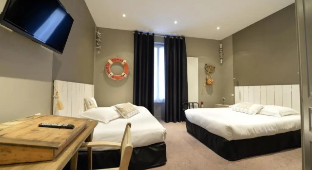 Трёхместный номер Standard France Hôtel