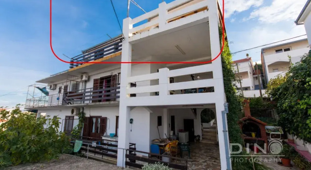 Apartments Lela next to the beach, Забронировать Апартаменты/квартира Арбания Трогир