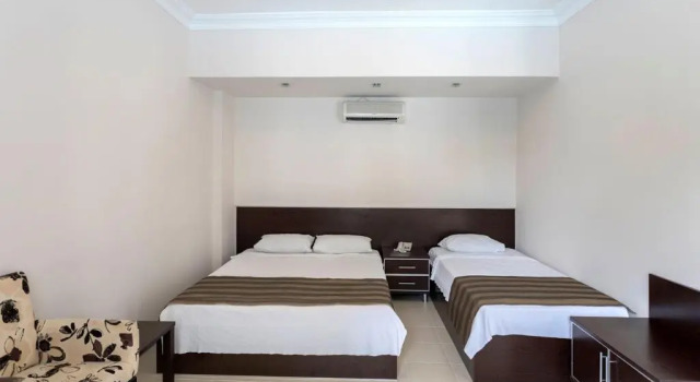 Трёхместный номер Standard с видом на бассейн Troas Beach Hotel