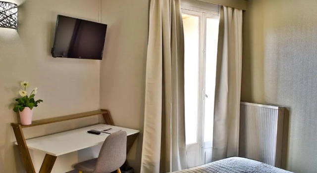 Двухместный номер Comfort Hôtel La Rotonde