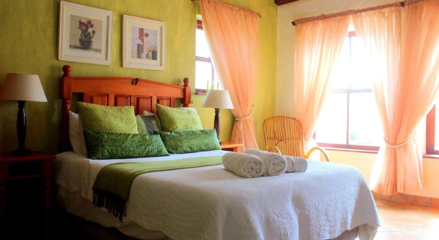 Sandpiper Guest Cottages, Reservar Casa de hóspedes Hotéis em Mossel Bay com pequeno-almoço, Café da manhã