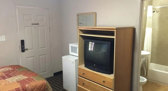 Economy Motel