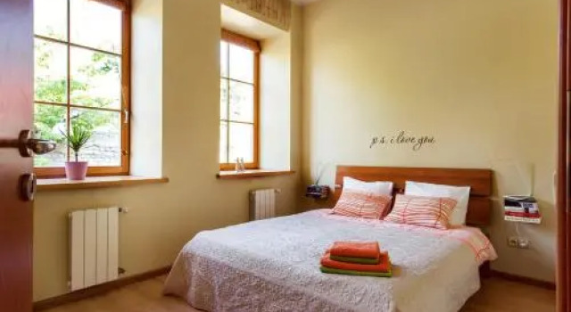 Cozy & Comfy Old Town Apartment With Balcony, Забронировать Апартаменты/квартира Апартаменты Вильнюса, рядом с Костел Святой Анны, Апартаменты/квартира