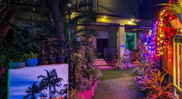 Yellow house, Prenota Hotel Arambol 