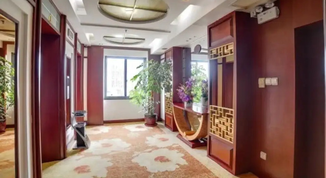 Yuelai Hotspring Hotel, Rezerwuj Hotel Hotele SPA w Chengxiang, SPA