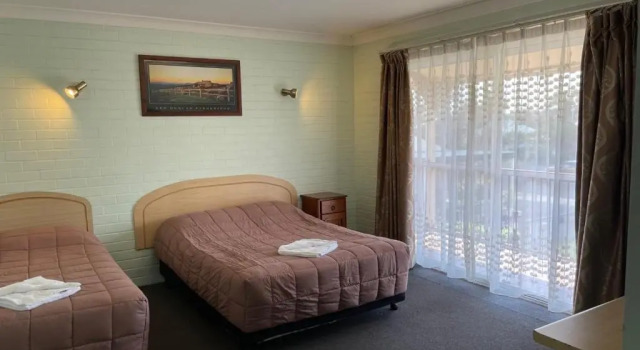 Апартаменты с 2 комнатами Homestead Motel