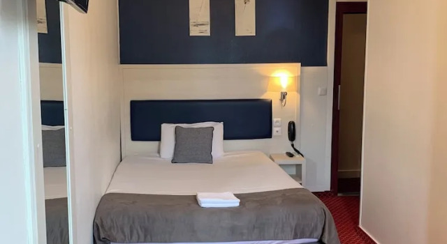 Одноместный номер Standard Brit Hotel Bleu Nuit