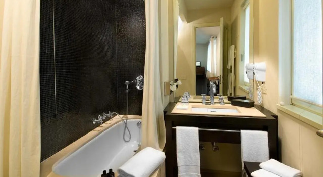 Двухместный номер Standard с видом на море Hotel Carducci 76