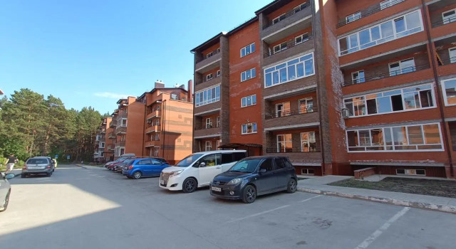 Atmosphere in the residential district of Morskoy 8, Prenota Appartamento Hotel a Novosibirsk Region con parcheggio, Parcheggio