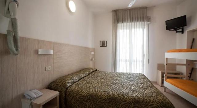 Четырёхместный номер Standard с видом на море Hotel Plaza