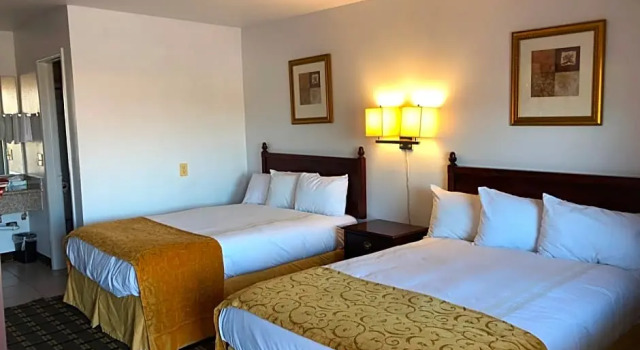 Четырёхместный номер Standard Scottish Inns Weatherford