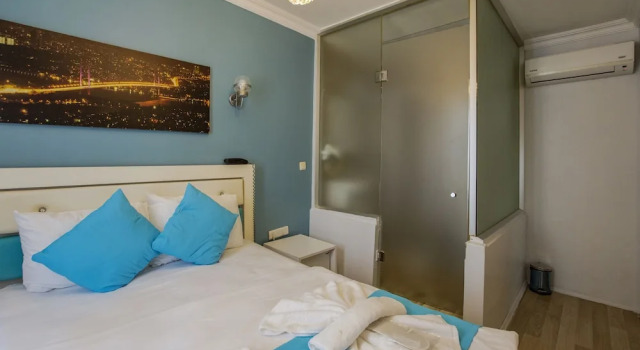 Номер Standard Royal Family Hotel