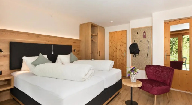 Hotel Vincenz, Rezervați Hotel Hoteluri în Brigels cu parcare, Parcare