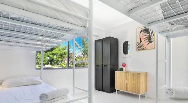 Кровать в общем номере (женский номер) Palms on Parker Backpackers