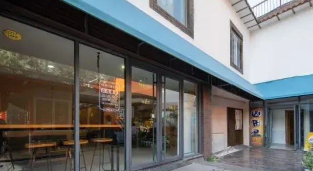 Zhu Meiyinxiang Apartment (Qingdao May Fourth Square Kaohsiung Road Metro Station), Prenota Appartamento Hotel a Shandong con parcheggio, Parcheggio