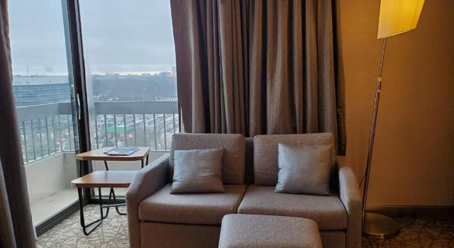 Двухместный номер Premier Crowne Plaza Toronto - North York by IHG