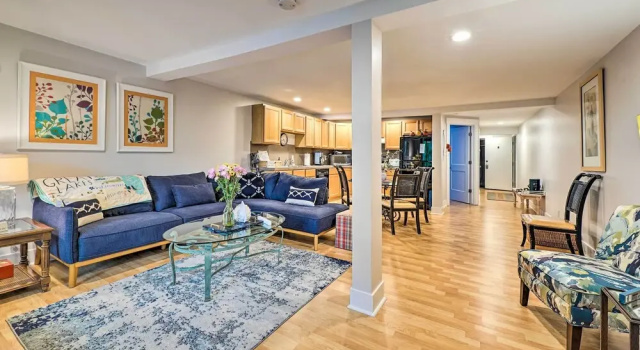 Апартаменты с 2 комнатами с балконом Downtown Grand Haven Apt < 1 Mi to Lake Michigan