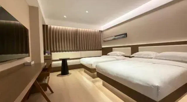 Номер Deluxe GreenTree Inn Qingdao Jiaozhou Fuzhou South Road Datong Building Express Hotel